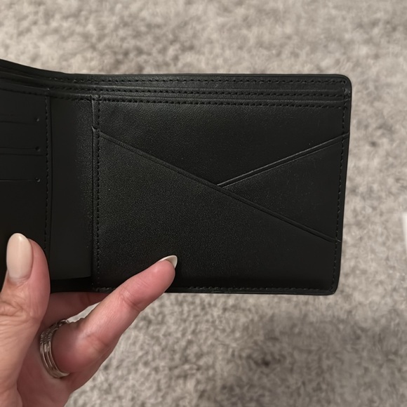 Men’s Bifold Monogram Wallet - Picture 4 of 7